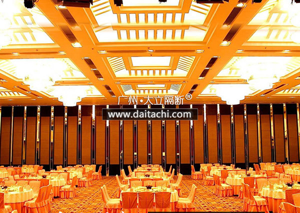 酒店宴会厅皮革软包超高型活动隔断 郑州南阳宾馆 项目